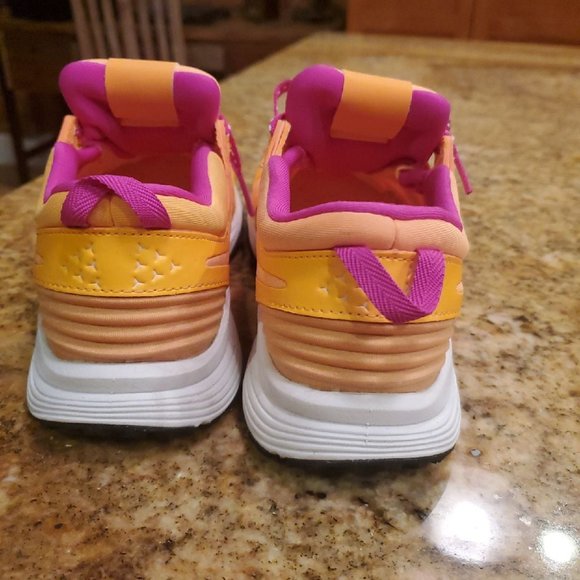 New Balance Vazee Agility Sneakers - Picture 2 of 9